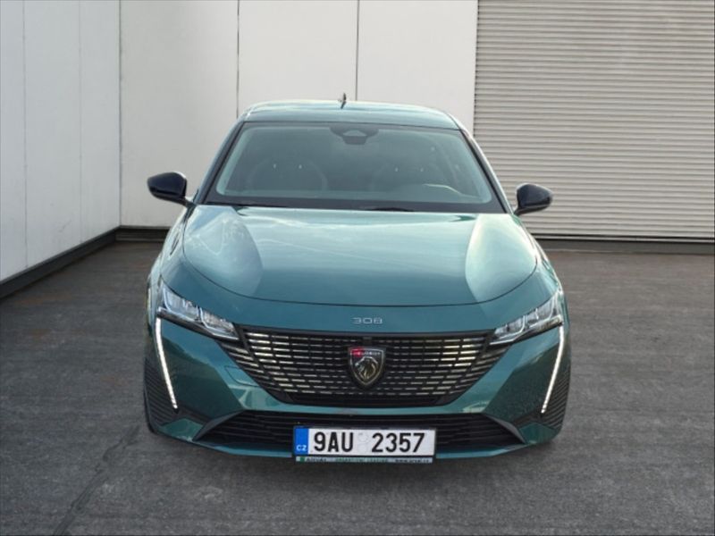 Peugeot 308 1,2 PT 130 Allure Pack - fotka 2 z 10