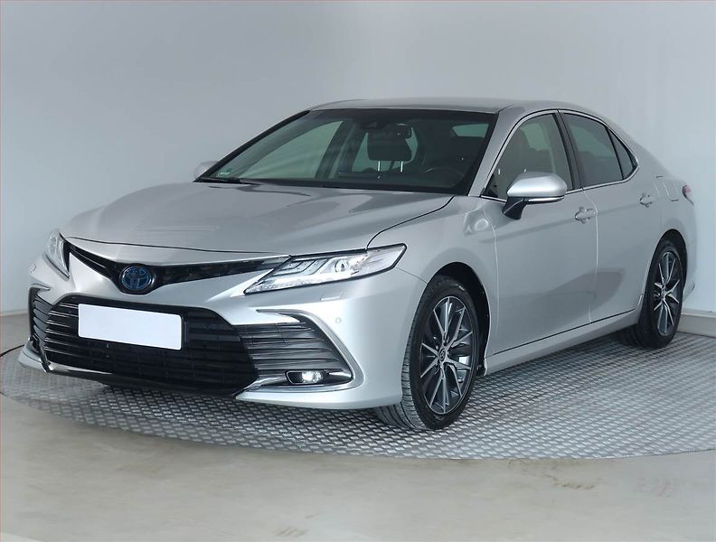 Toyota Camry (2022) Prestige 2.5 Hybrid - fotka 2 z 21