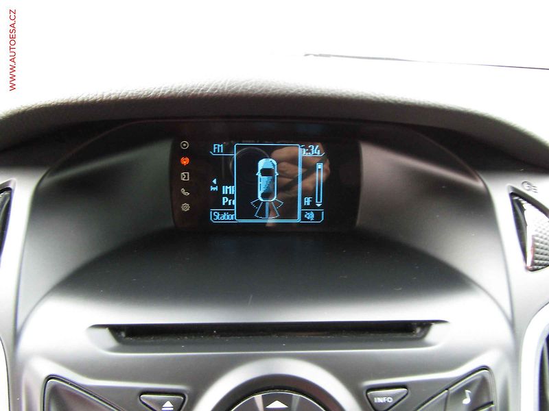 Ford Focus (2014) 1.6, ČR, STK4/28 - fotka 15 z 20