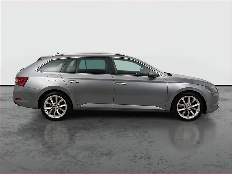 Škoda Superb (2016) Laurin&Klement 2.0 TSI, 4X4 - fotka 6 z 16