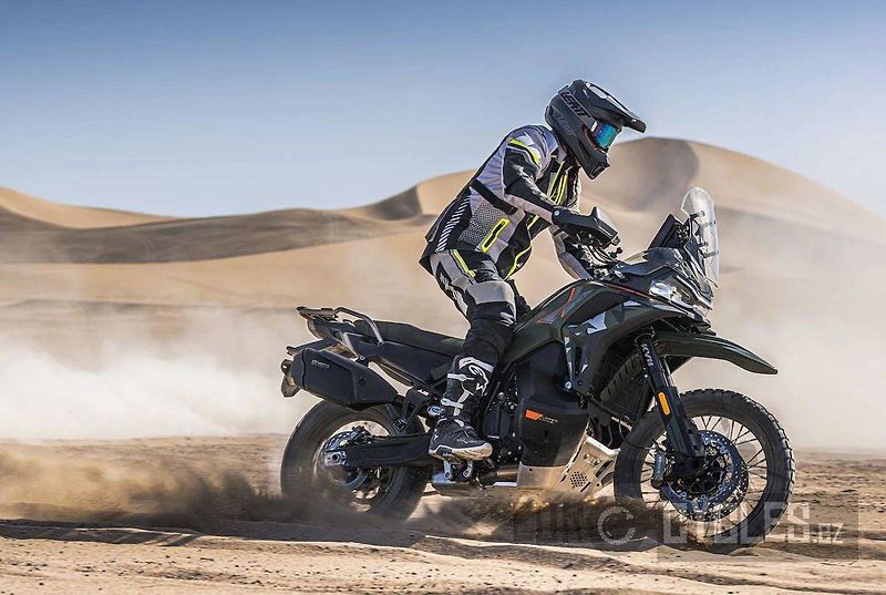 CFMOTO (2026) 1000 MT-X - fotka 22 z 26