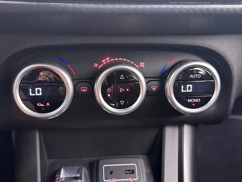 Alfa Romeo Giulietta 1.4T Aut. MultiAir 125kW Super - fotka 5 z 10