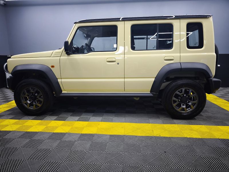 Suzuki Jimny (2025) 1,5 GLX AUTOMAT, 4X4 LONG - fotka 16 z 25