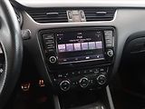 Škoda Octavia (2013) RS 2.0 TDI, Navi, Xenony - náhled 12