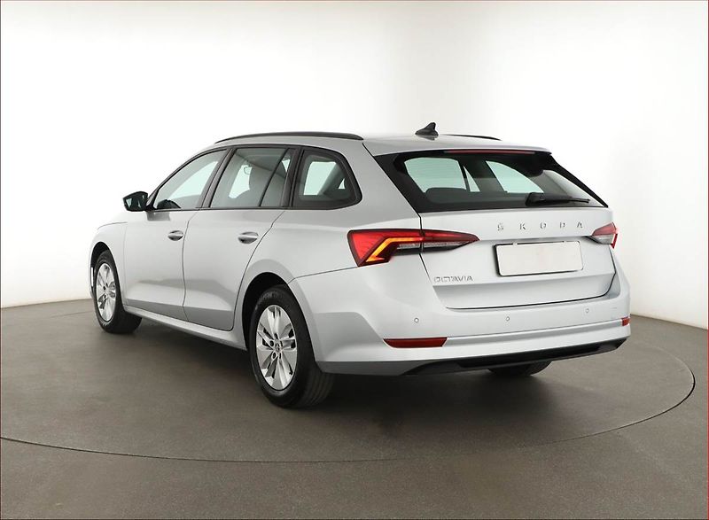 Škoda Octavia (2022) Ambition 2.0 TDI, ČR,1.maj - fotka 4 z 22