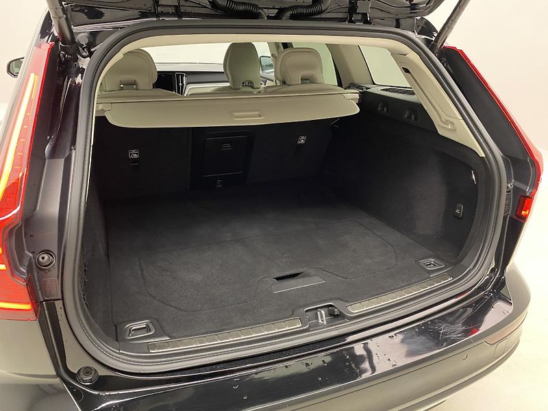 Volvo V60 B5 INSCRIPTION AUT REZERVACE - fotka 6 z 42