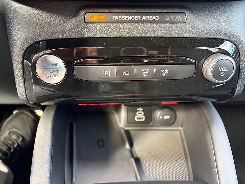Ford Kuga HEV ST Line X CZ TOP Výbava zá - fotka 19 z 19