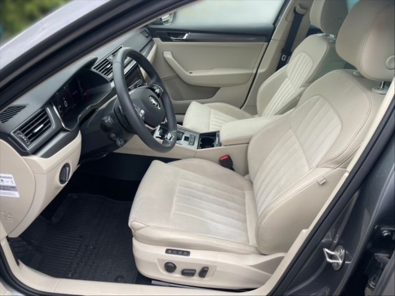 Škoda Superb 2,0 TDI 147 4x4 Style DSG - fotka 7 z 11