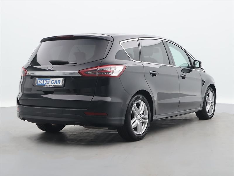 Ford S-MAX 2,0 TDCi Aut. Titanium 7-Míst - fotka 7 z 39