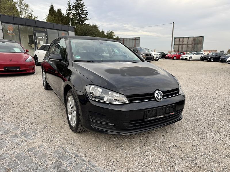 Volkswagen Golf (2015) 1.2 TSi 81KW 1.Majitel  - fotka 2 z 35