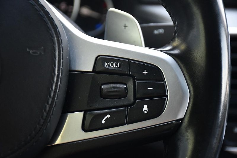 BMW Řada 5 530D M-SPORT 2xKOLA  - fotka 31 z 53