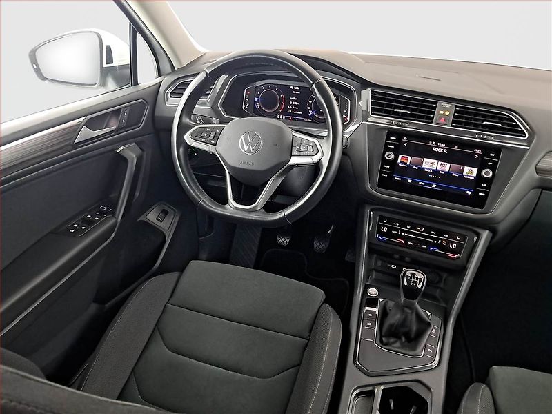 Volkswagen Tiguan Allspace (2023) Life 1.5 TSI - fotka 7 z 19