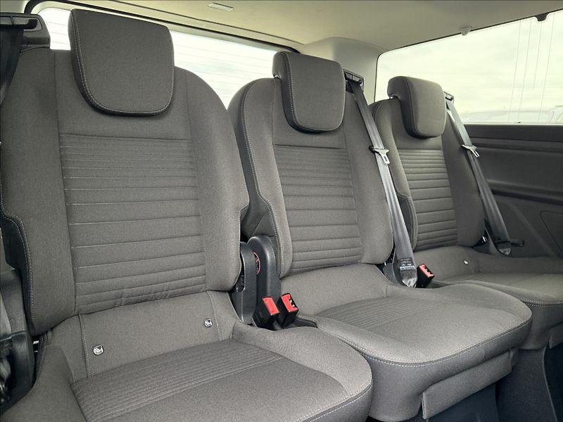 Ford Tourneo Custom 2,0 EcoBlue 136kW Titanium Aut - fotka 15 z 27