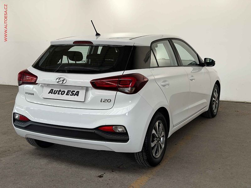 Hyundai i20 (2019) 1.2i, 1.maj,ČR, AC - fotka 4 z 16