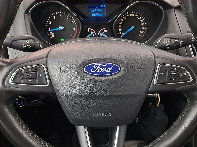 Ford Focus (2015) 1.0 EcoBoost, Serv.kniha - fotka 15 z 15