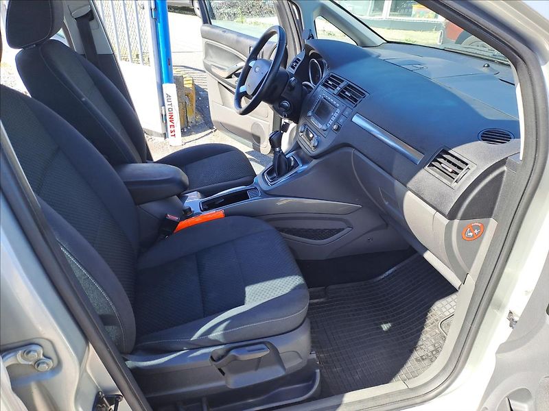 Ford C-MAX 1,6 TDCI TITANIUM - fotka 8 z 15