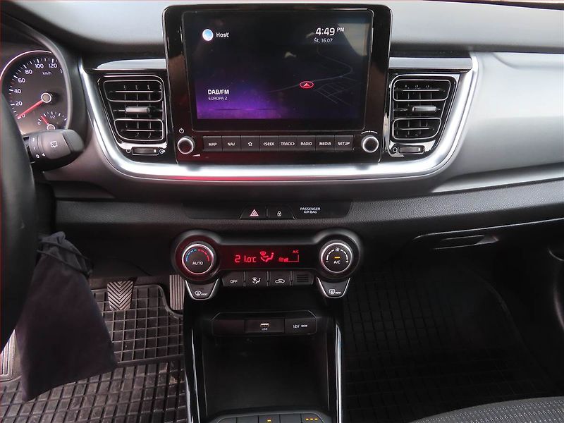 Kia Stonic (2022) 1.2 DPI, Serv.kniha, Navi - fotka 12 z 20
