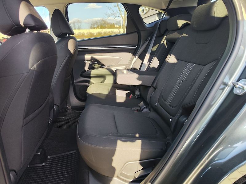 Hyundai Tucson 1.6 T-GDI/110kW Smart Navi DCT - fotka 11 z 33