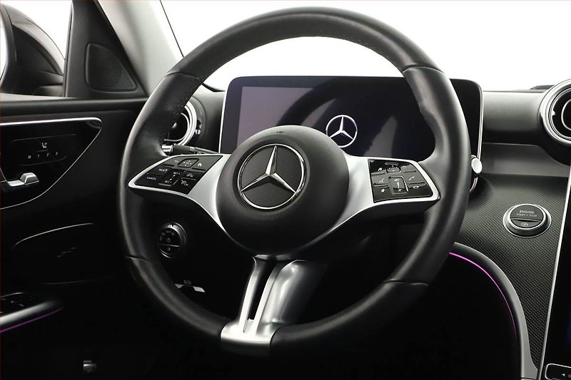 Mercedes-Benz Třídy C (2022) C 200 d - fotka 26 z 27