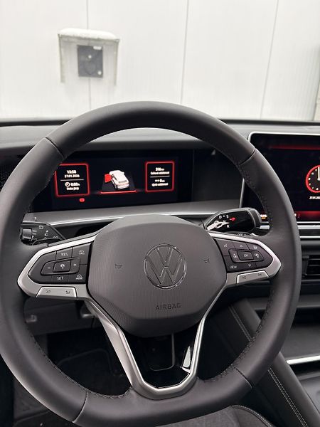 Volkswagen Tayron (2025) - fotka 8 z 12