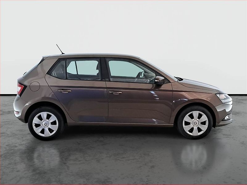 Škoda Fabia (2020) 1.0, Serv.kniha, Park. senzory - fotka 6 z 16