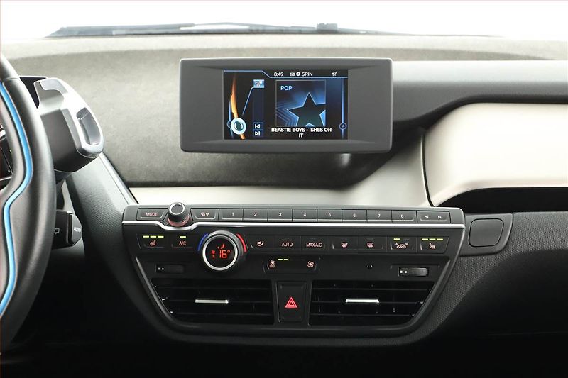 BMW i3 (2014) 60Ah BEV, SoH 74%, Automat - fotka 9 z 22