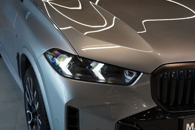 BMW X5 30d xDrive, Vzduch, Nezávislé - fotka 5 z 46