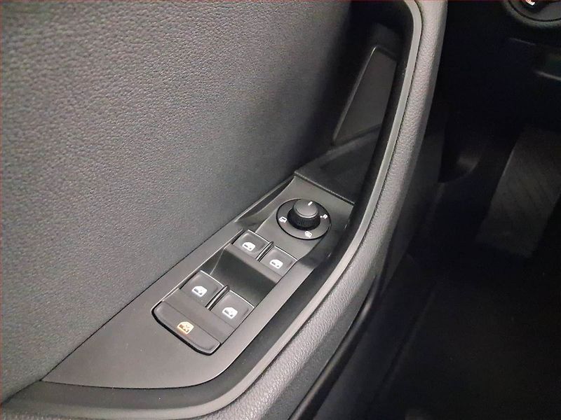 Škoda Superb (2016) Style 2.0 TDI, Serv.kniha - fotka 17 z 21