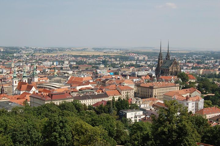 V Brně prozatím rychlost úsekové radary neměří. / Zdroj:  Wikimedia Commons Norbert Aepli, CC BY 2.5