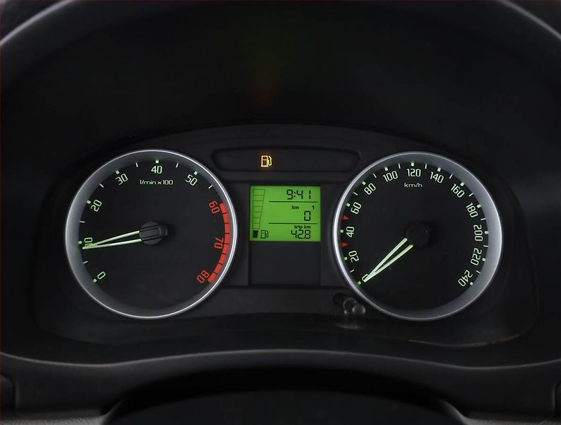 Škoda Fabia (2007) 1.2 12V, Serv.kniha, nová STK - fotka 8 z 14