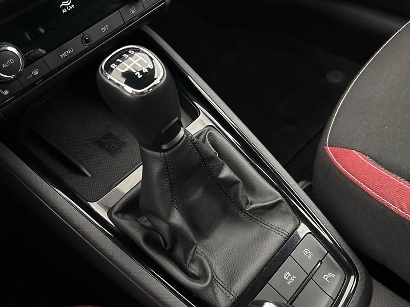 Škoda Kamiq Monte Carlo - fotka 20 z 29