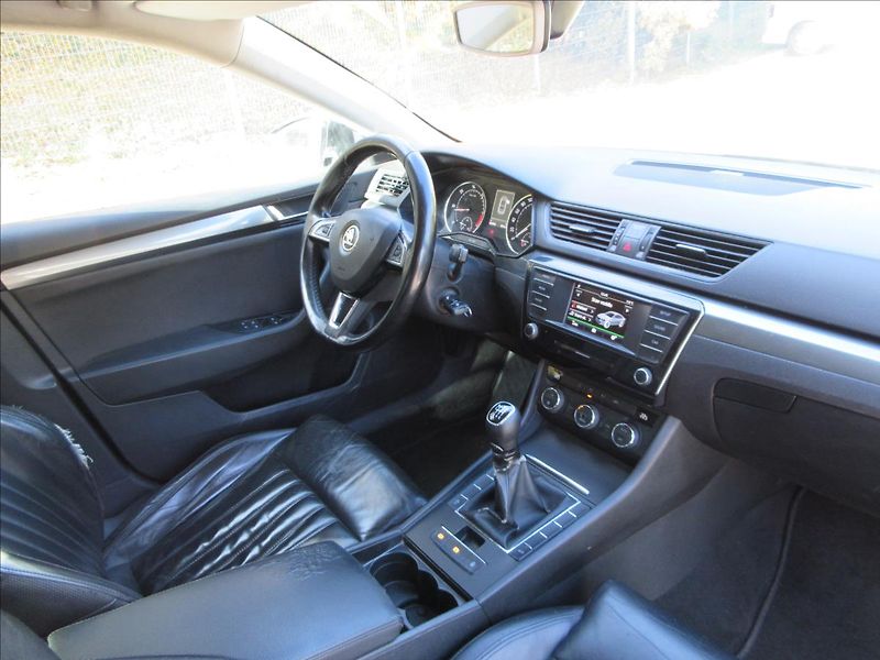 Škoda Superb 2,0 TDi, Kůže, Vada DPF, Kosme - fotka 15 z 26