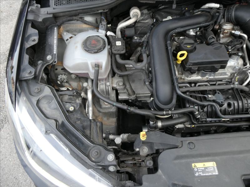 Seat Arona 1,0 TSi 81kW DSG FR,navig.,led - fotka 37 z 48