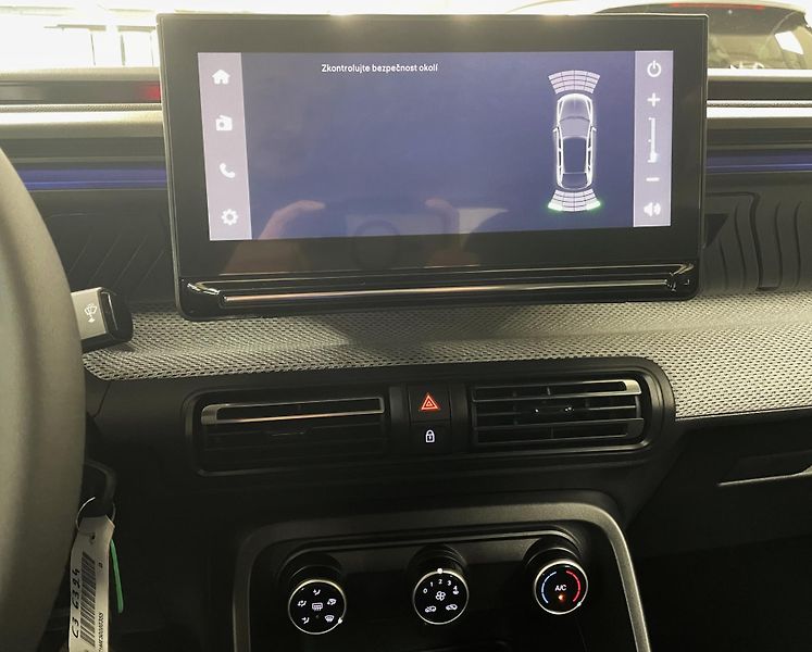 Citroën C3 (2025)  PLUS Turbo 100k Manual     - fotka 17 z 22