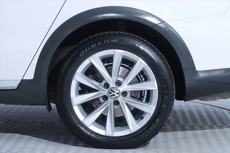 Volkswagen Passat (2013) 2.0 TDI, 4X4, Automat, Navi - fotka 15 z 26