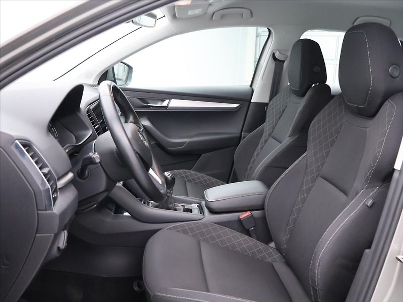 Škoda Karoq 2,0 TDI 110kW 4x4 CZ LED 2.Maj - fotka 10 z 33