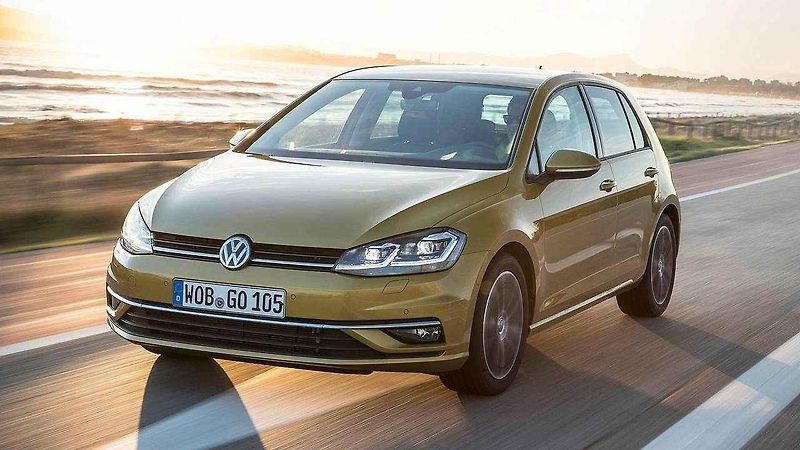 Porovnání prvního a posledního Volkswagenu Golf.