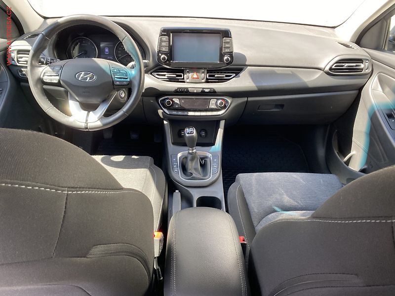 Hyundai i30 (2023) 1.5 T-GDi, ČR, Smart, kamera - fotka 8 z 18