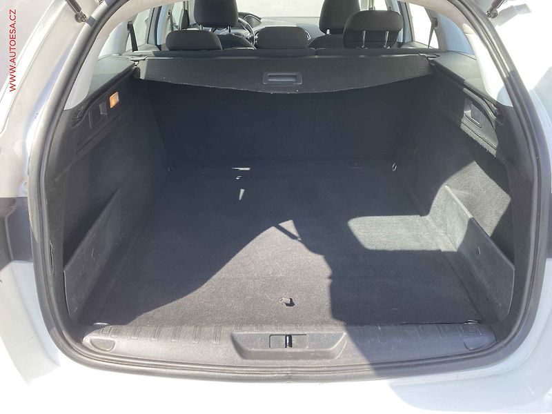 Peugeot 308 (2016) 1.6 BlueHDi, ČR, Active - fotka 7 z 15