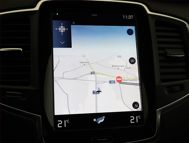 Volvo XC90 (2016) D4, Automat, Navi, Tempomat - fotka 14 z 17