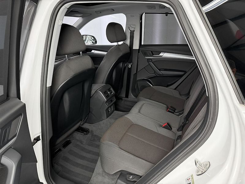 Audi Q5 2.0 PHEV QUATTRO S-LINE, PANO, - fotka 12 z 30