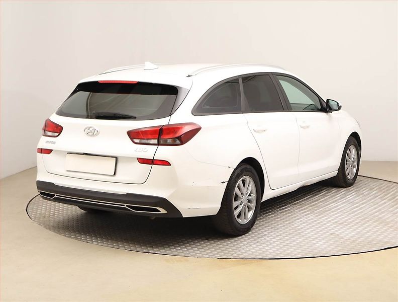 Hyundai i30 (2021) 1.6 CRDi, ČR,1.maj, Serv.kniha - fotka 5 z 23