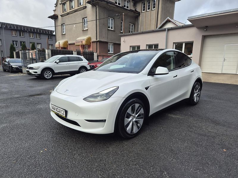 Tesla Model Y LONG RANGE DUAL MOTOR TZ 95,0% - fotka 2 z 49