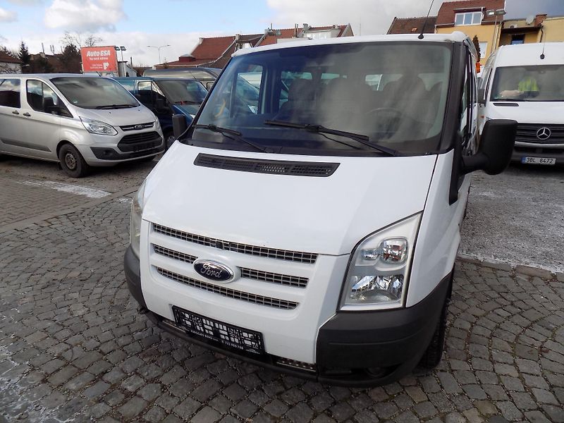 Ford Transit 2,2 TDCI SWB 300 TREND 9 MÍST - fotka 2 z 43