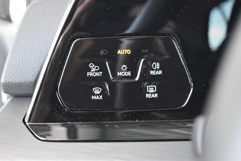 Volkswagen Golf (2021) 1.5TSI 96kW, LED - fotka 18 z 23