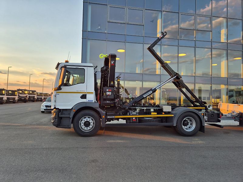 MAN TGM 18.290 HIAB 158 KONTEJNER 10T - fotka 4 z 24