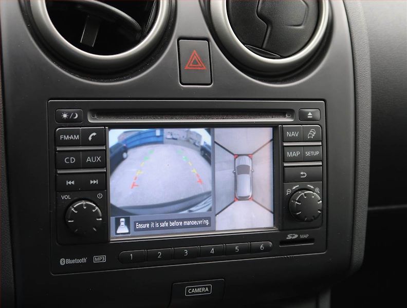 Nissan Qashqai (2012) i-Way 2.0 dCi, 4X4, Automat - fotka 19 z 19