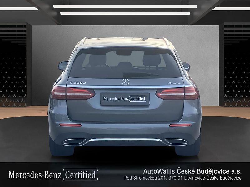 Mercedes-Benz Třídy E E 300d 4M AMG - fotka 4 z 28