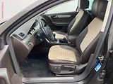 Volkswagen Passat (2014) 2.0 TDi, Highline, bixen, - náhled 9