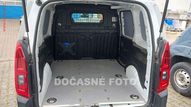 Opel Combo (2022) 1.5CDTi, Edition, navi, AC - fotka 5 z 7